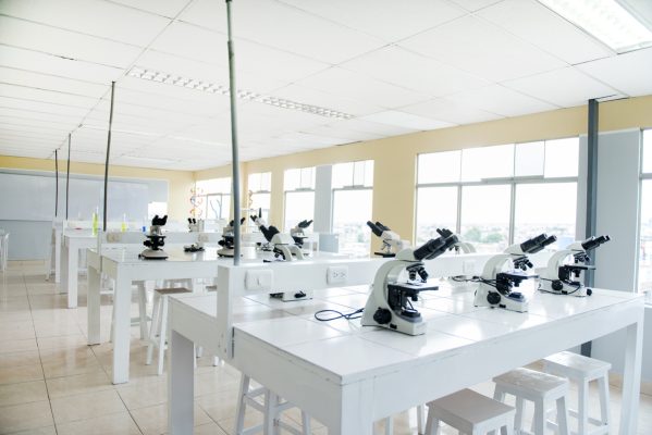 Laboratorio Clinico y de Farmacia
